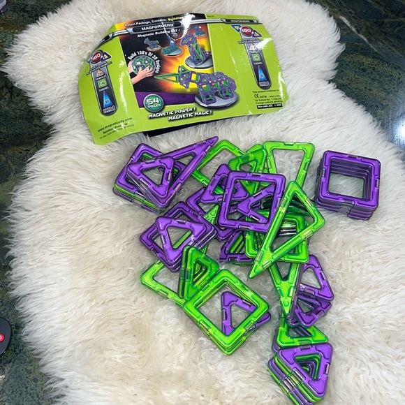 Magnetic Magformers 🚀 - Picture 1 of 5